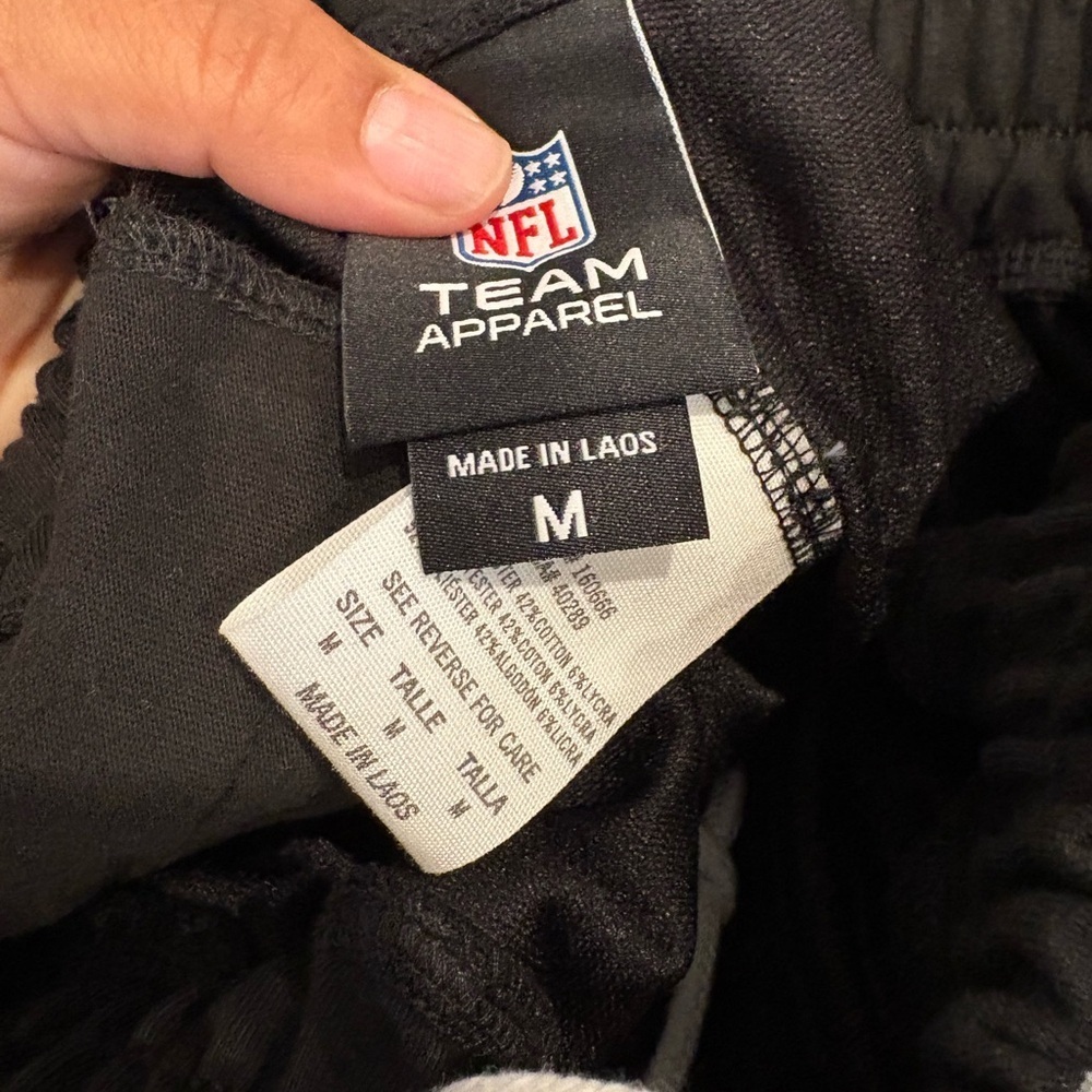 New Era Las Vegas Raiders Shorts Black Men’s New With Tags Size Medium - Picture 11 of 11